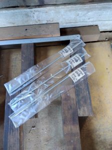 画像3: ステンレスSUS303研磨丸棒　直径8mm×長さ490mmくらいの端材 (3)