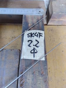 画像1: SK4Fドリルロッド　直径2.2mm×定尺2m＝1本、定尺2mを二等分切断 (1)